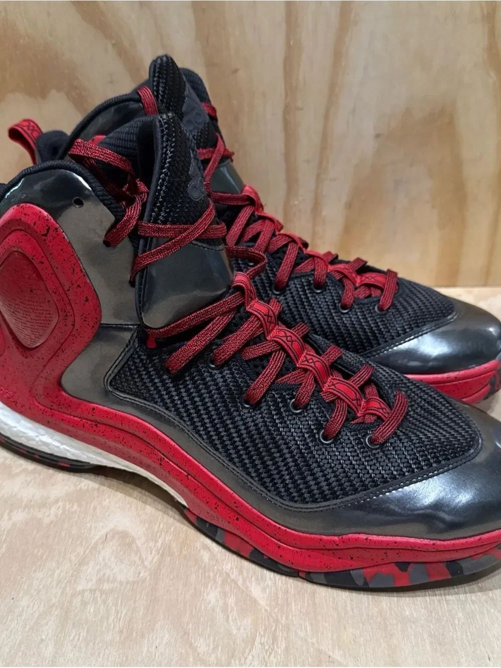 Adidas Mens D Rose Red Dragon Basketball Shoes Derrick Rose Size 12.5 Sneaker
